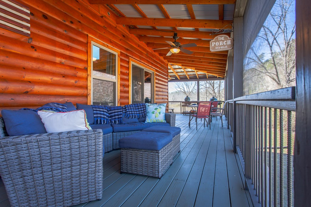 1095 Harshaw Farm Drive