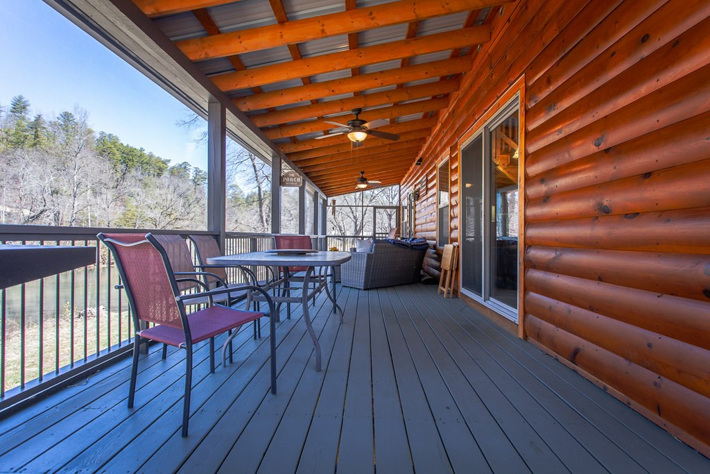 1095 Harshaw Farm Drive
