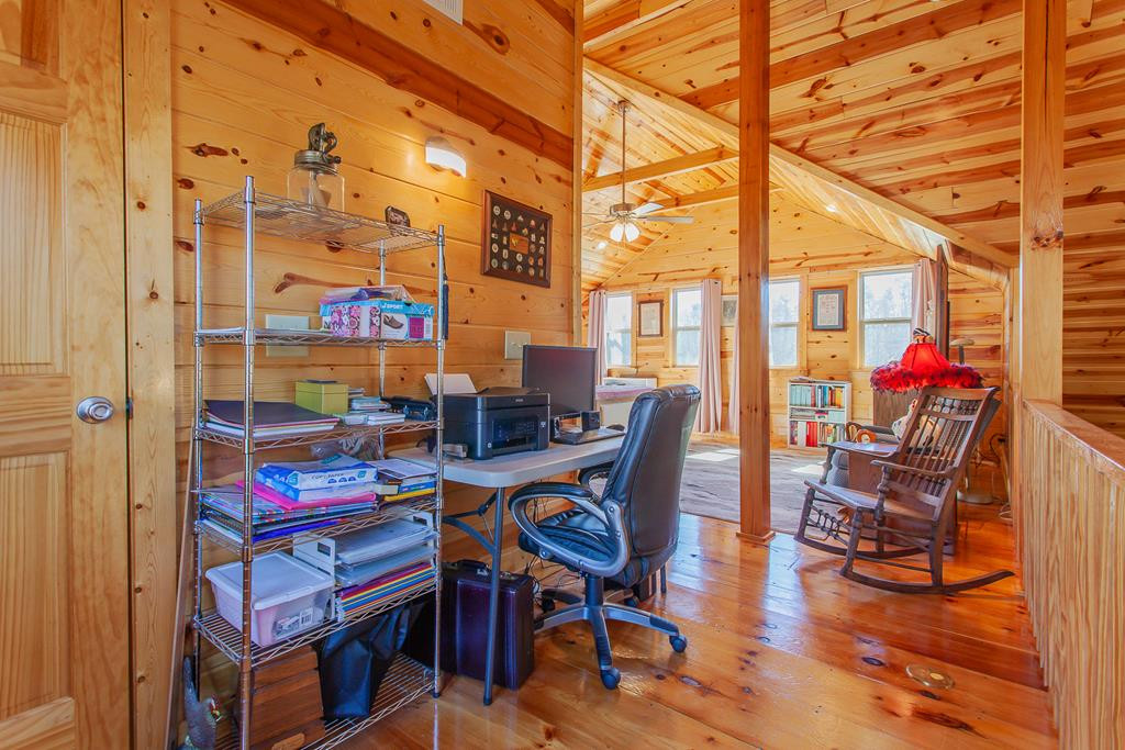 1095 Harshaw Farm Drive