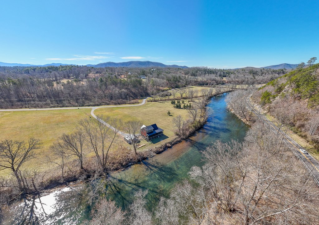 1095 Harshaw Farm Drive