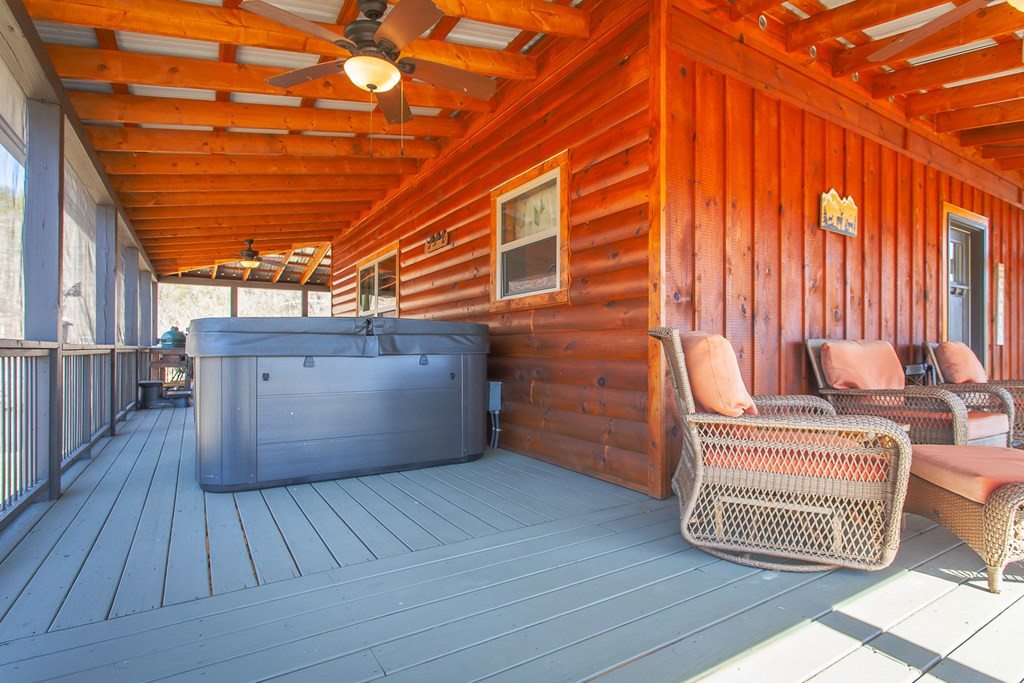 1095 Harshaw Farm Drive