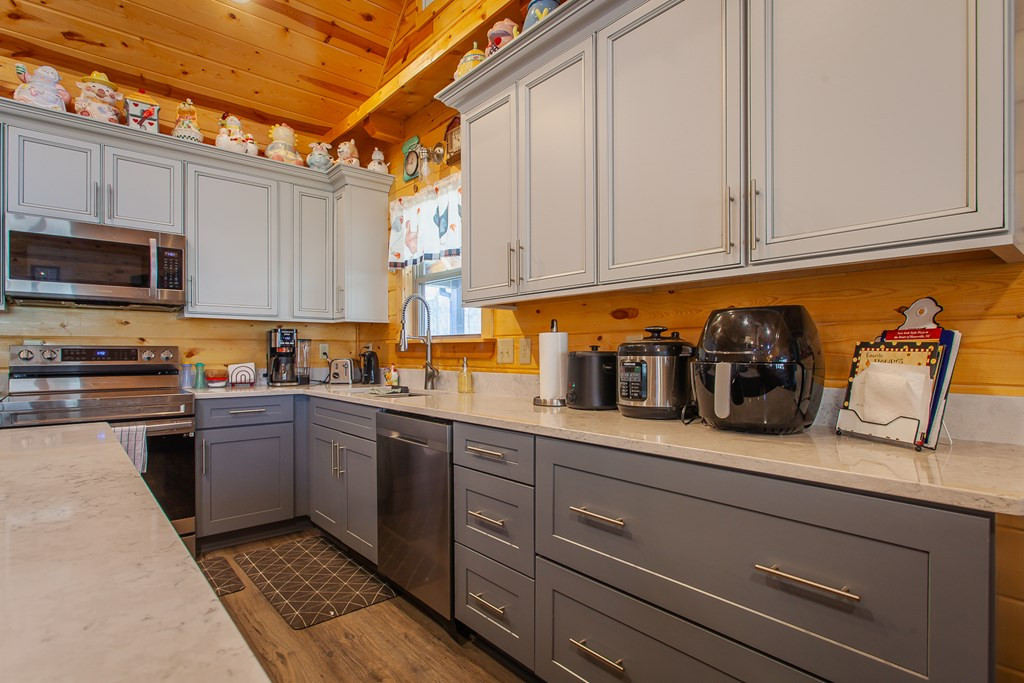1095 Harshaw Farm Drive