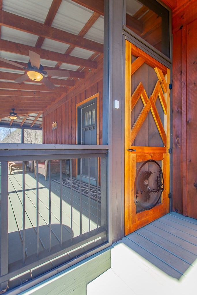 1095 Harshaw Farm Drive