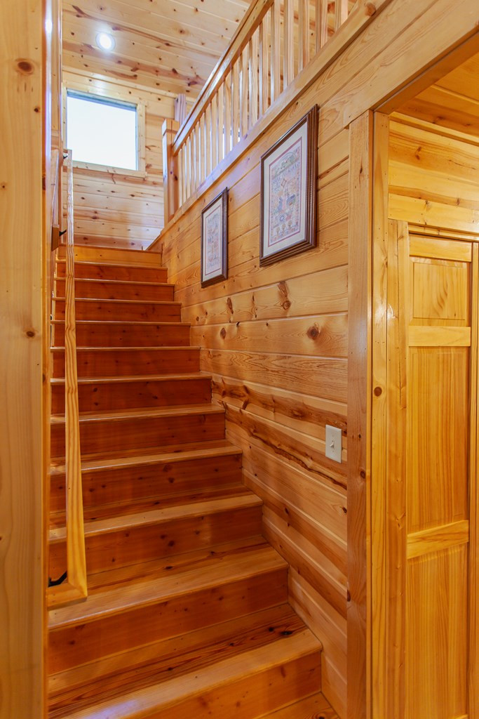 1095 Harshaw Farm Drive