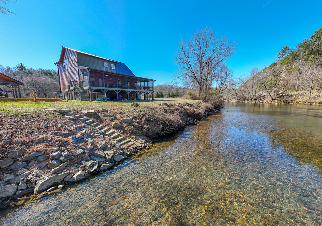 1095 Harshaw Farm Drive