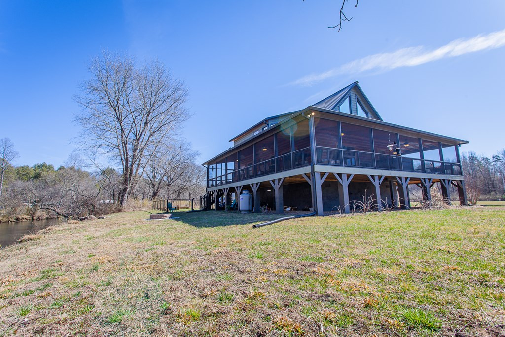 1095 Harshaw Farm Drive