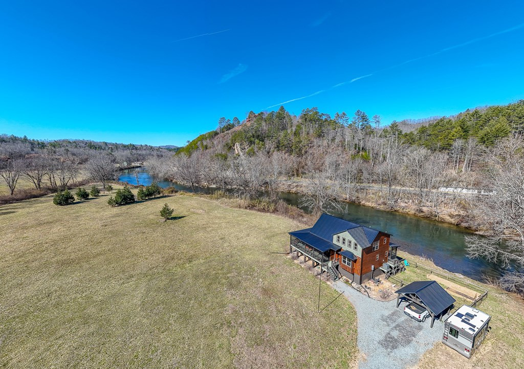 1095 Harshaw Farm Drive