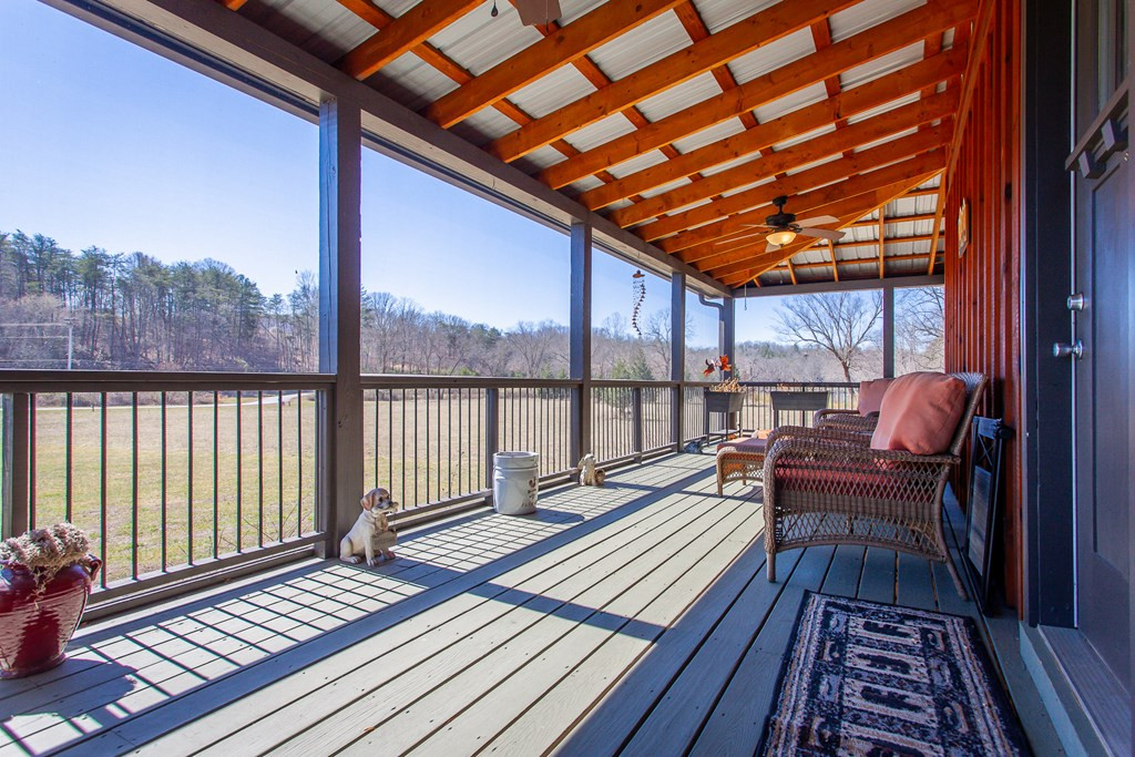 1095 Harshaw Farm Drive