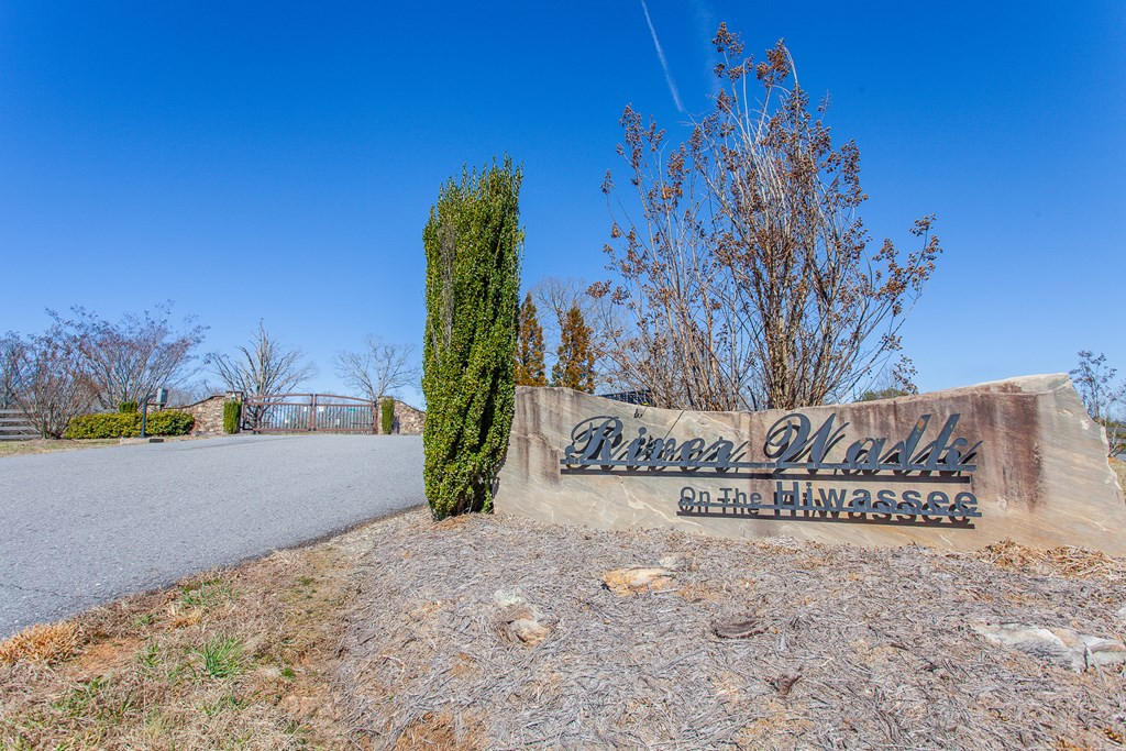 1095 Harshaw Farm Drive