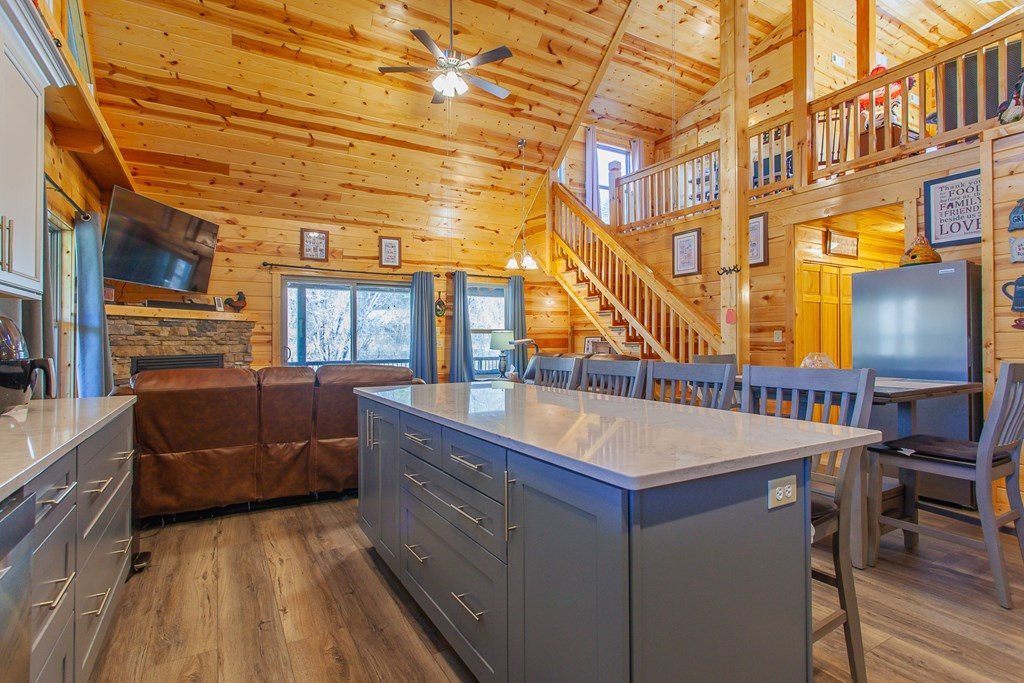 1095 Harshaw Farm Drive