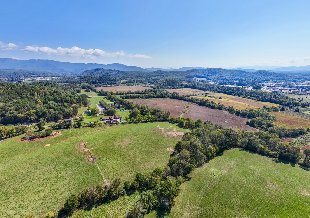 000 Mistletoe Ridge