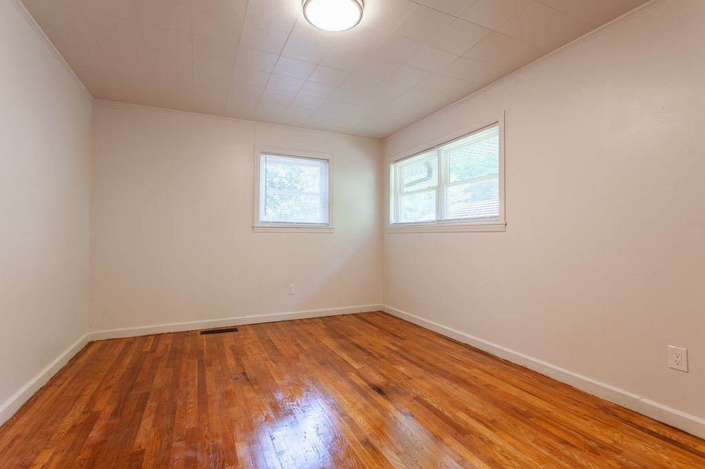 1112 Pleasant
