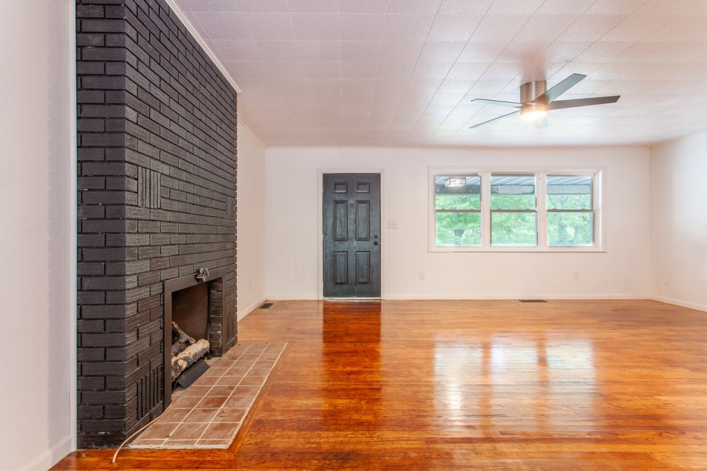 1112 Pleasant