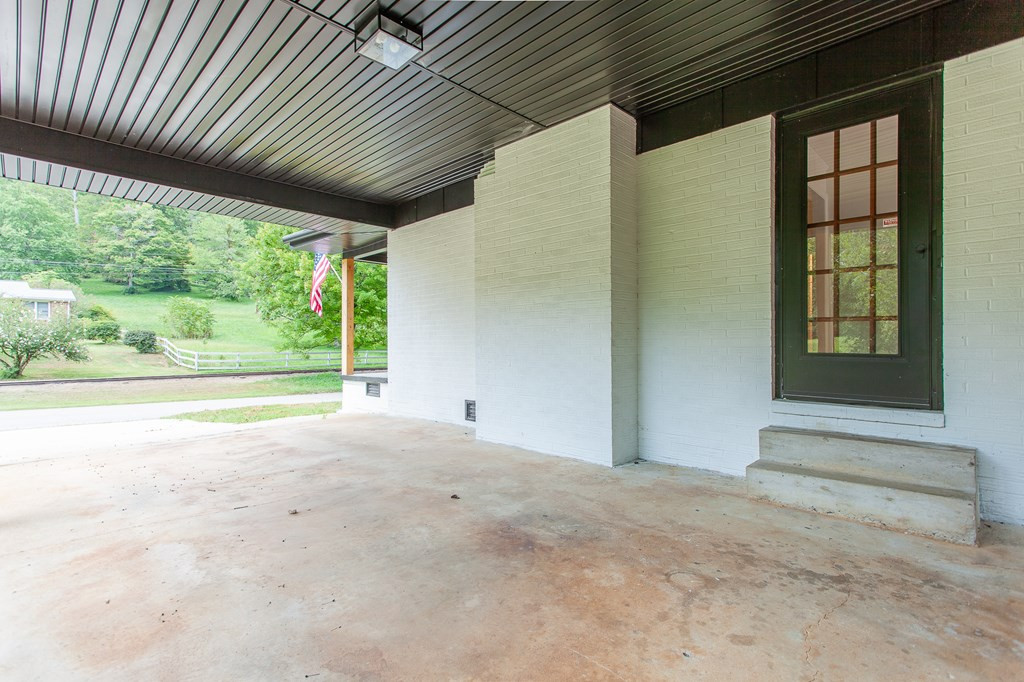 1112 Pleasant