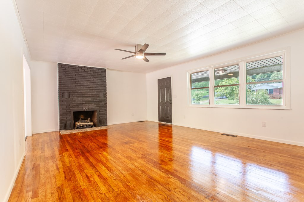 1112 Pleasant
