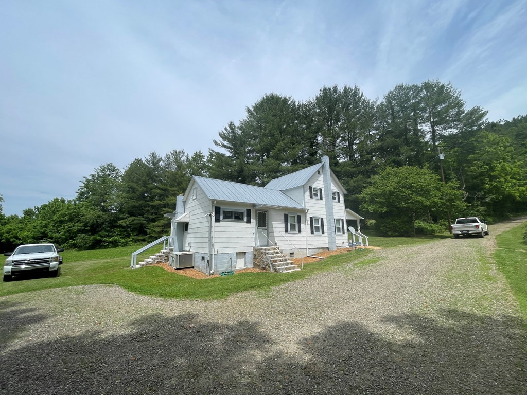 1079 Settawig Road