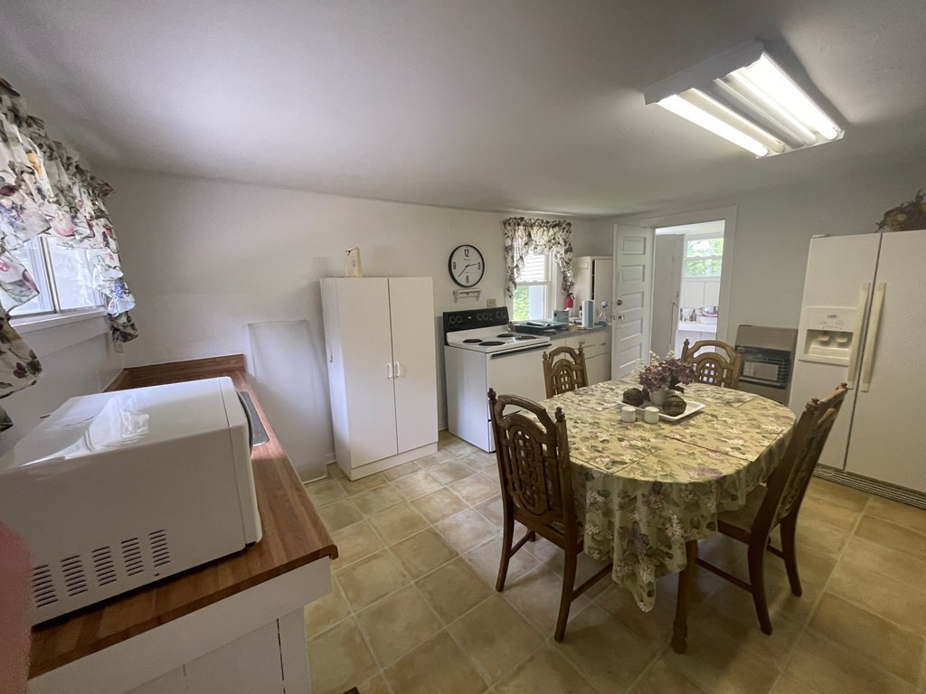 1079 Settawig Road