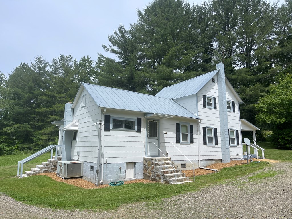 1079 Settawig Road