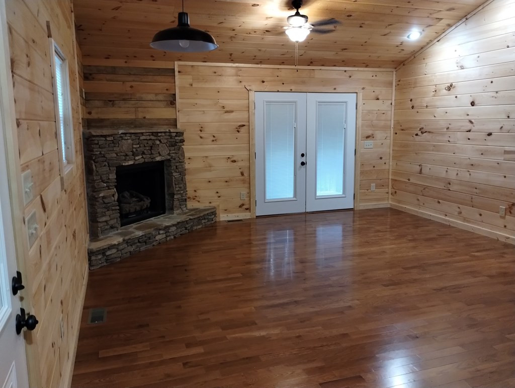 350 Fern Way
