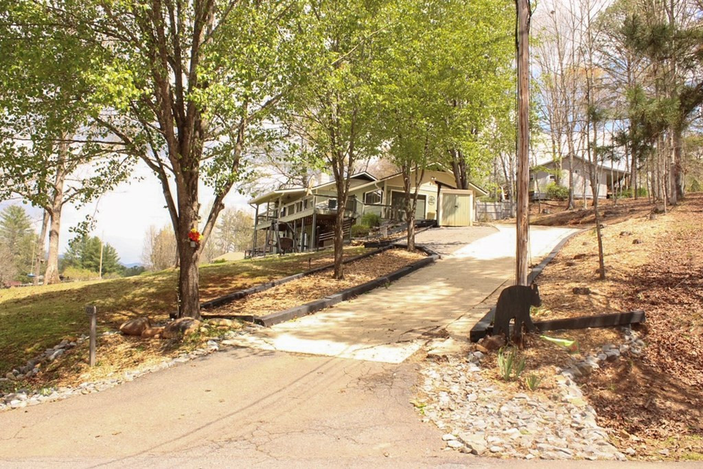 1270 Bourne Drive
