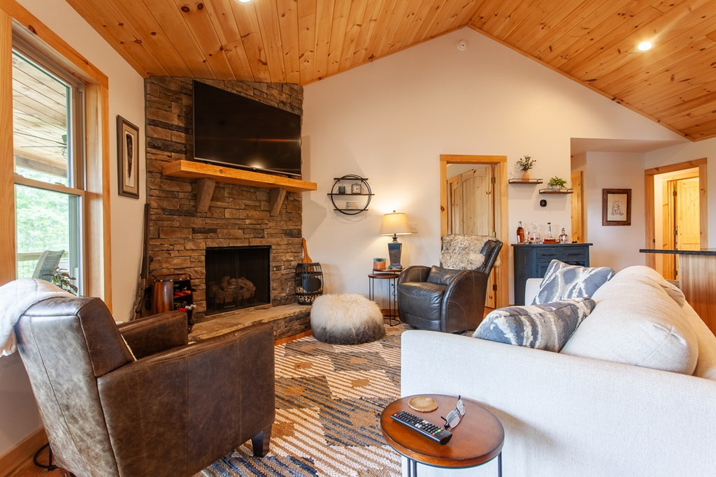 310 Hiwassee Creek Estates