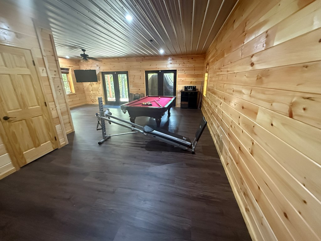 552 Leonard Lane