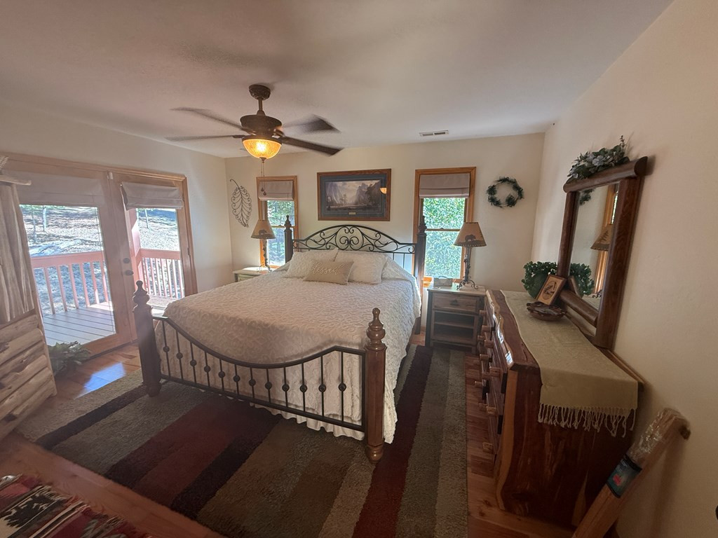 552 Leonard Lane