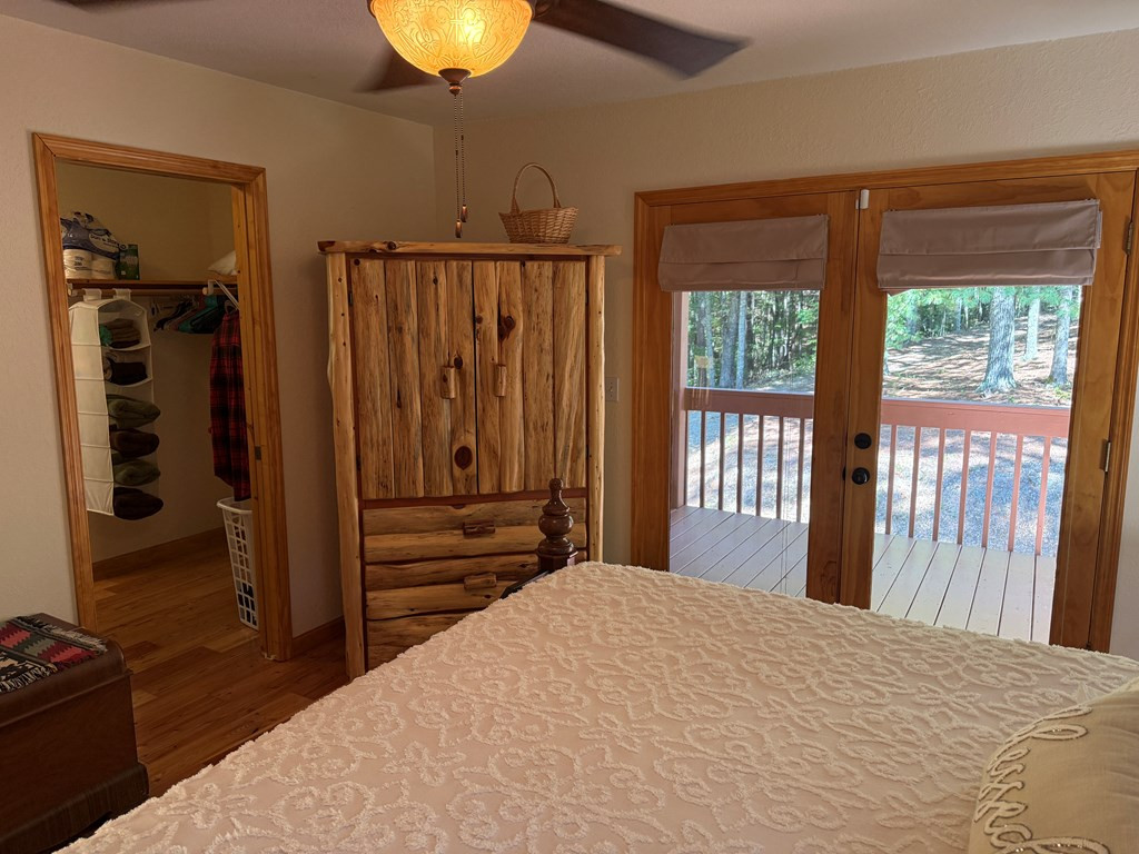 552 Leonard Lane