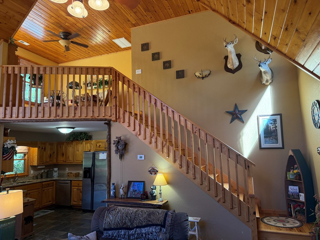 552 Leonard Lane