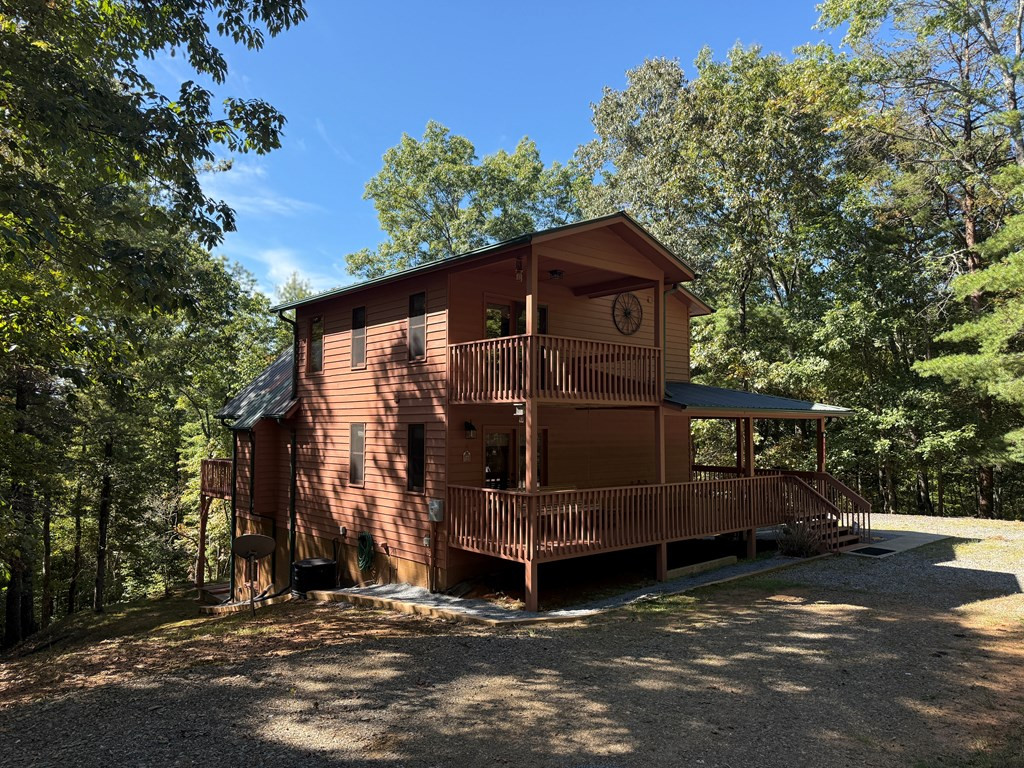 552 Leonard Lane