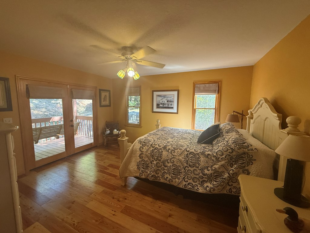 552 Leonard Lane