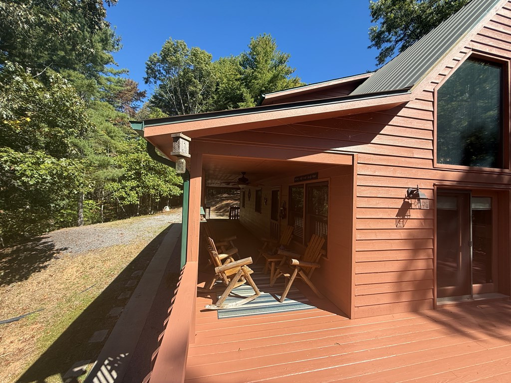 552 Leonard Lane