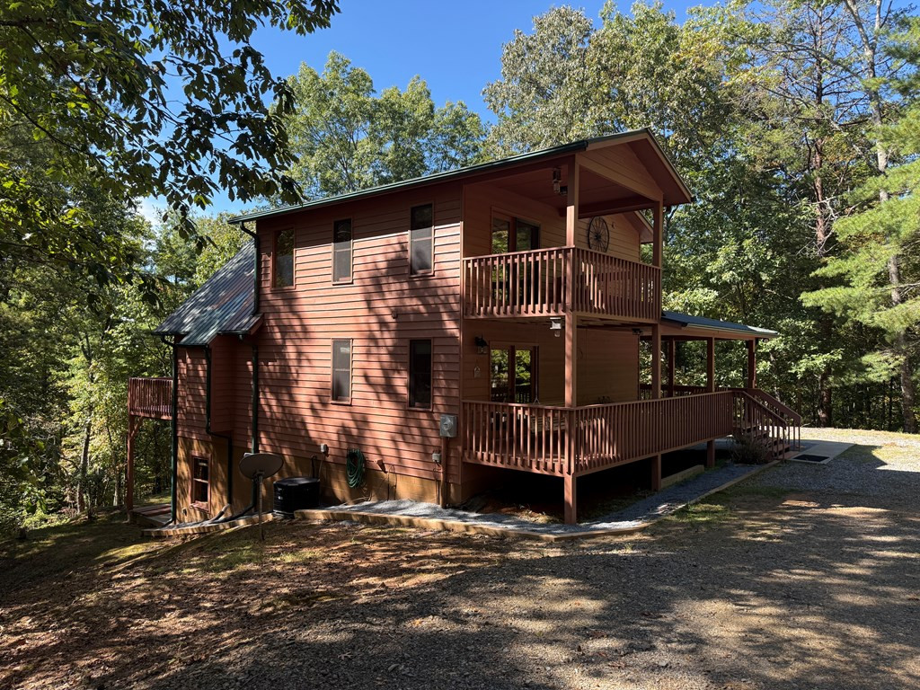 552 Leonard Lane