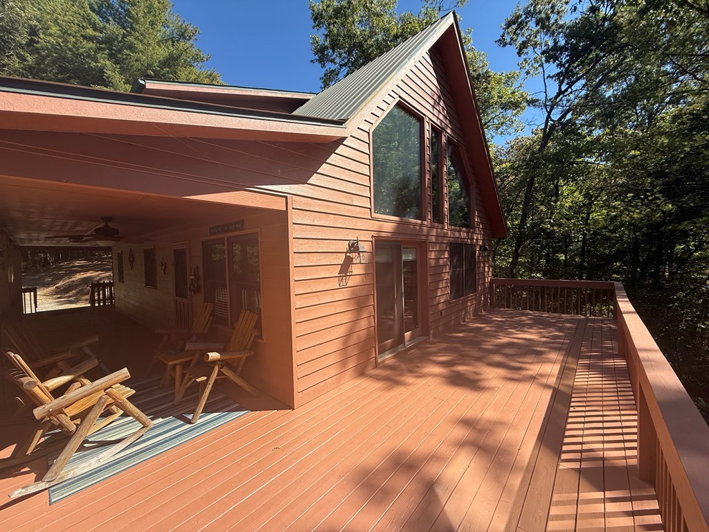 552 Leonard Lane