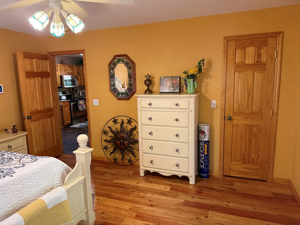 552 Leonard Lane