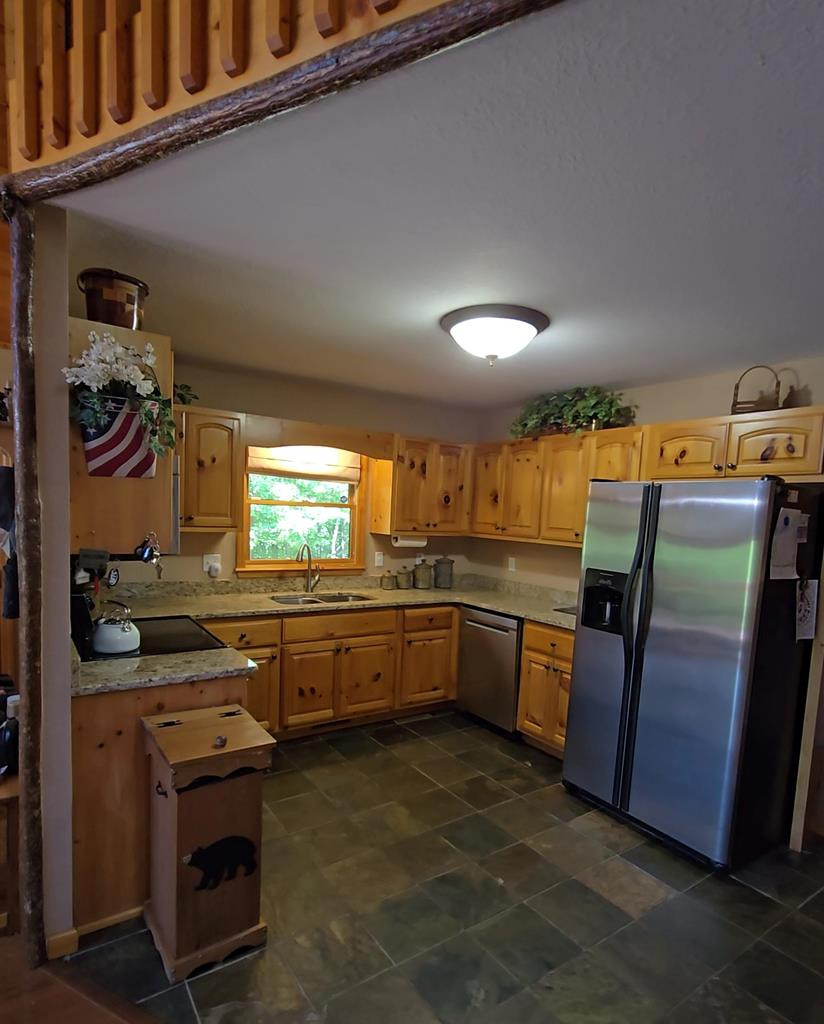 552 Leonard Lane