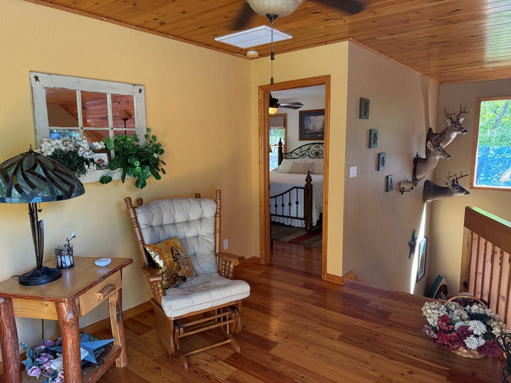 552 Leonard Lane