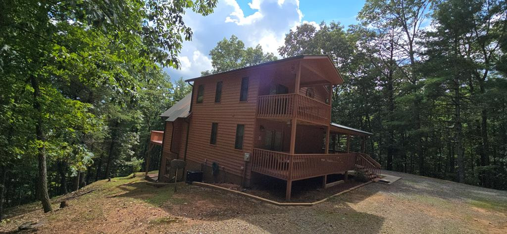 552 Leonard Lane