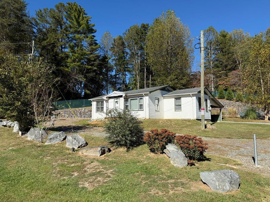 7430 Highway 294