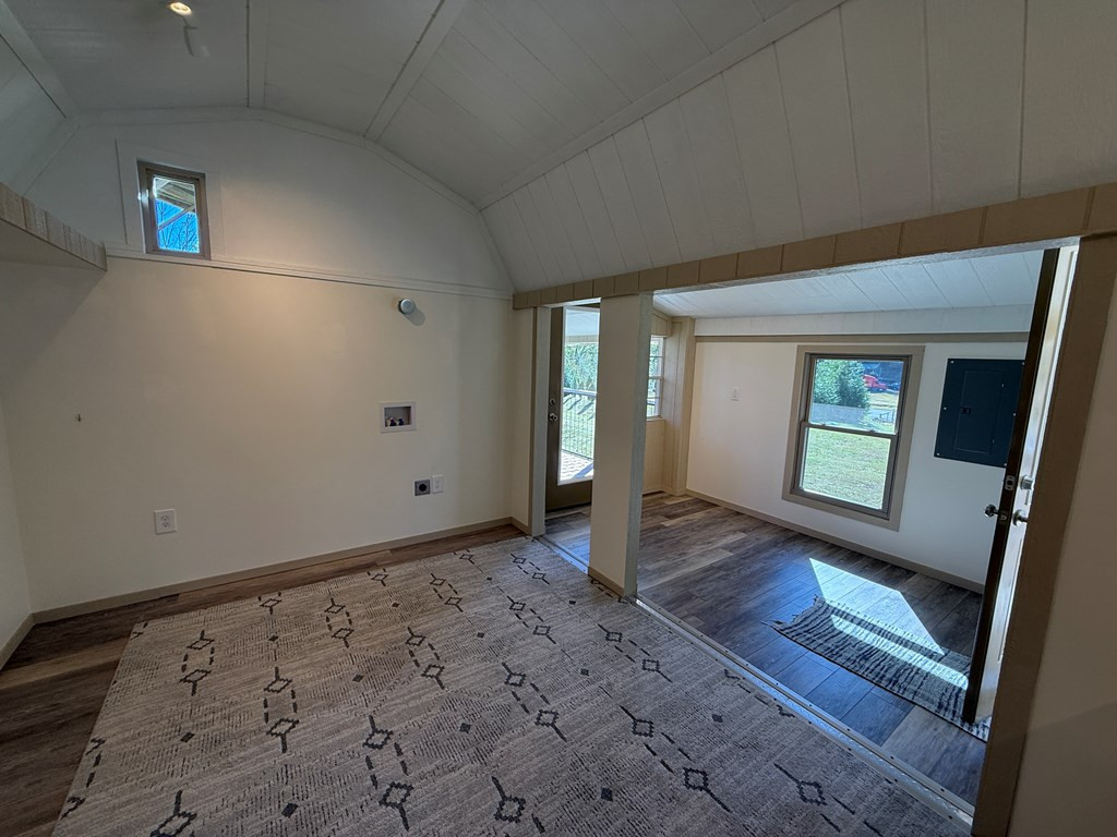 7430 Highway 294
