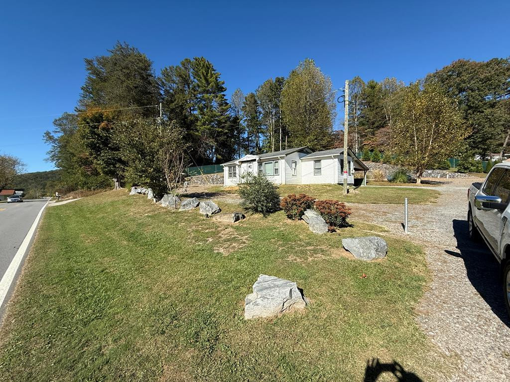 7430 Highway 294
