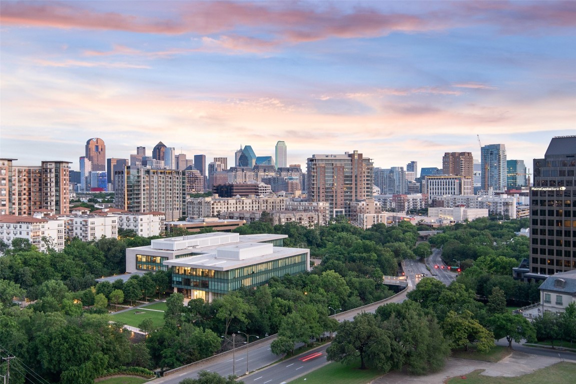 3225 Turtle Creek Boulevard Unit: 1209