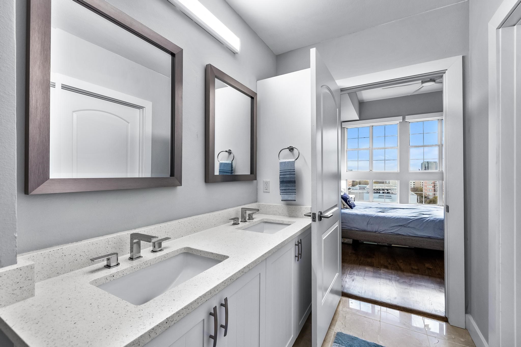 3225 Turtle Creek Boulevard Unit: 1024