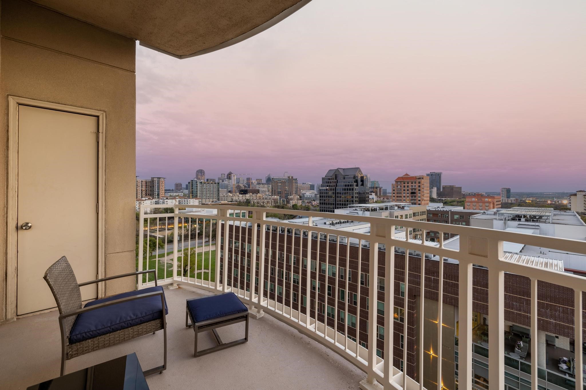 3225 Turtle Creek Boulevard Unit: 1024