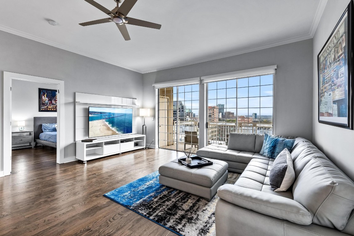 3225 Turtle Creek Boulevard Unit: 1024