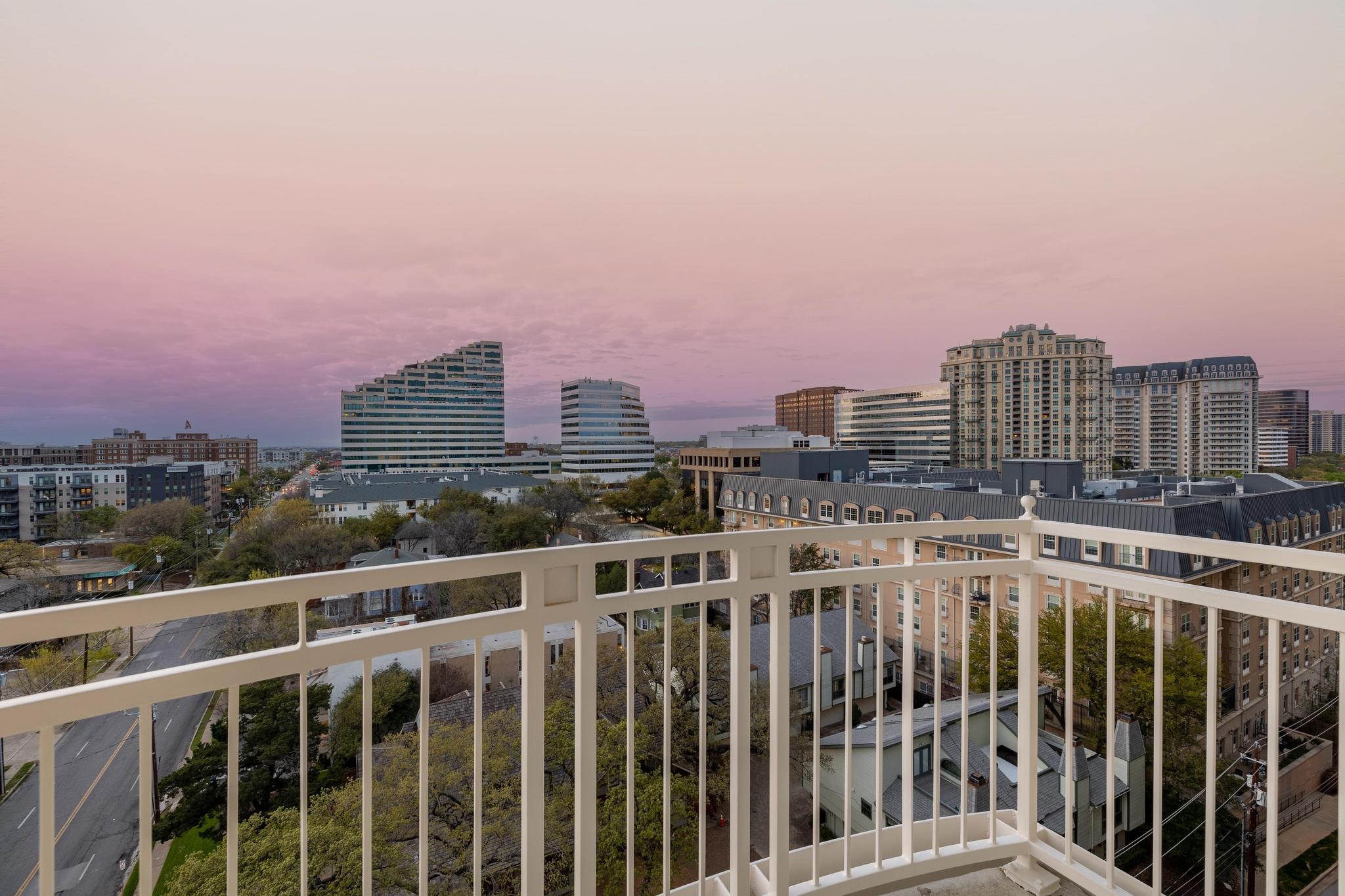 3225 Turtle Creek Boulevard Unit: 1024