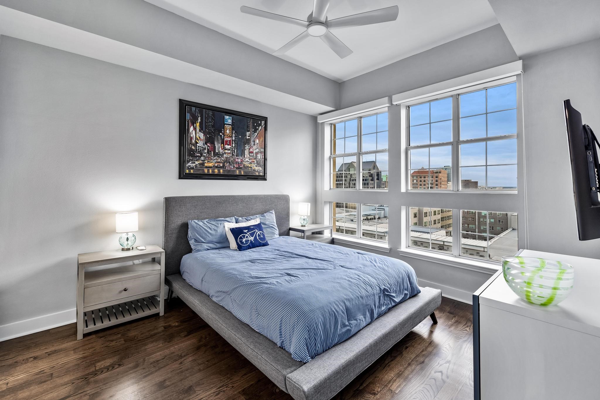 3225 Turtle Creek Boulevard Unit: 1024