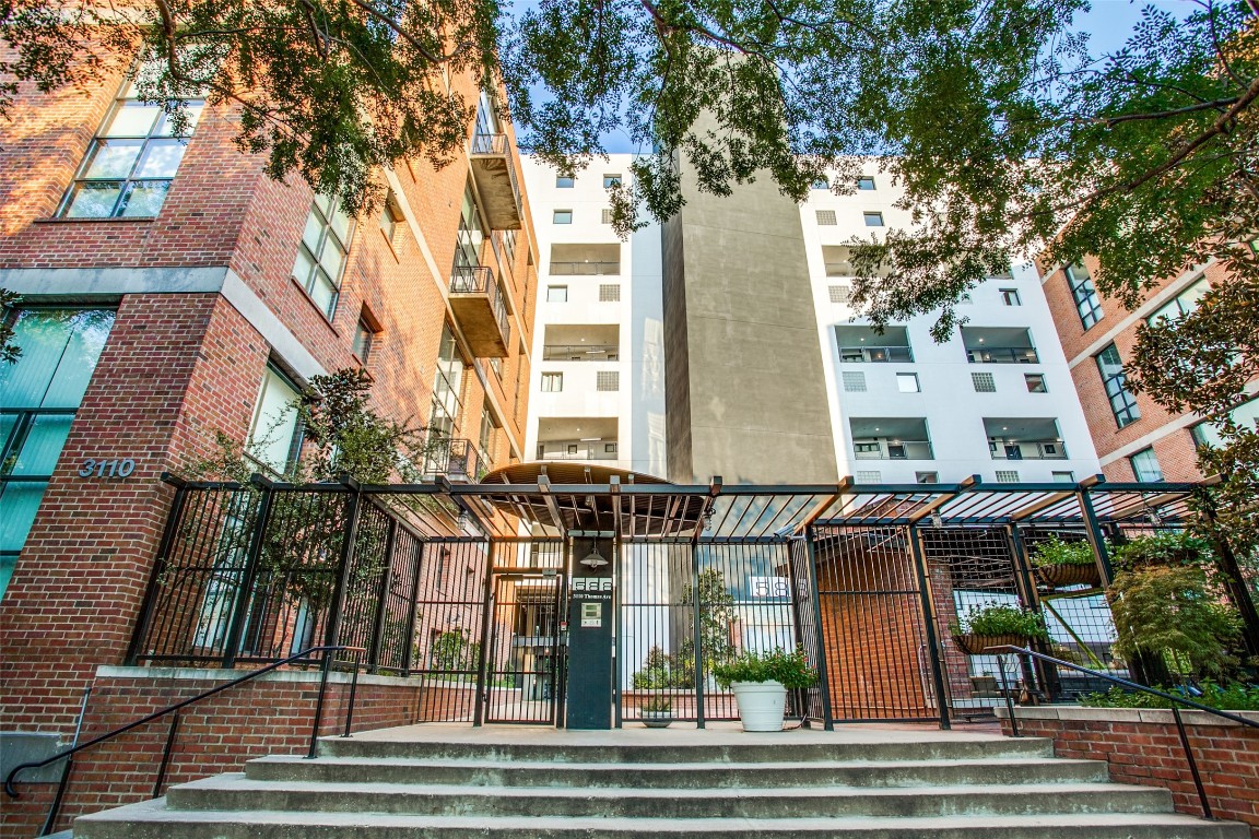 3110 Thomas Avenue Unit: 303