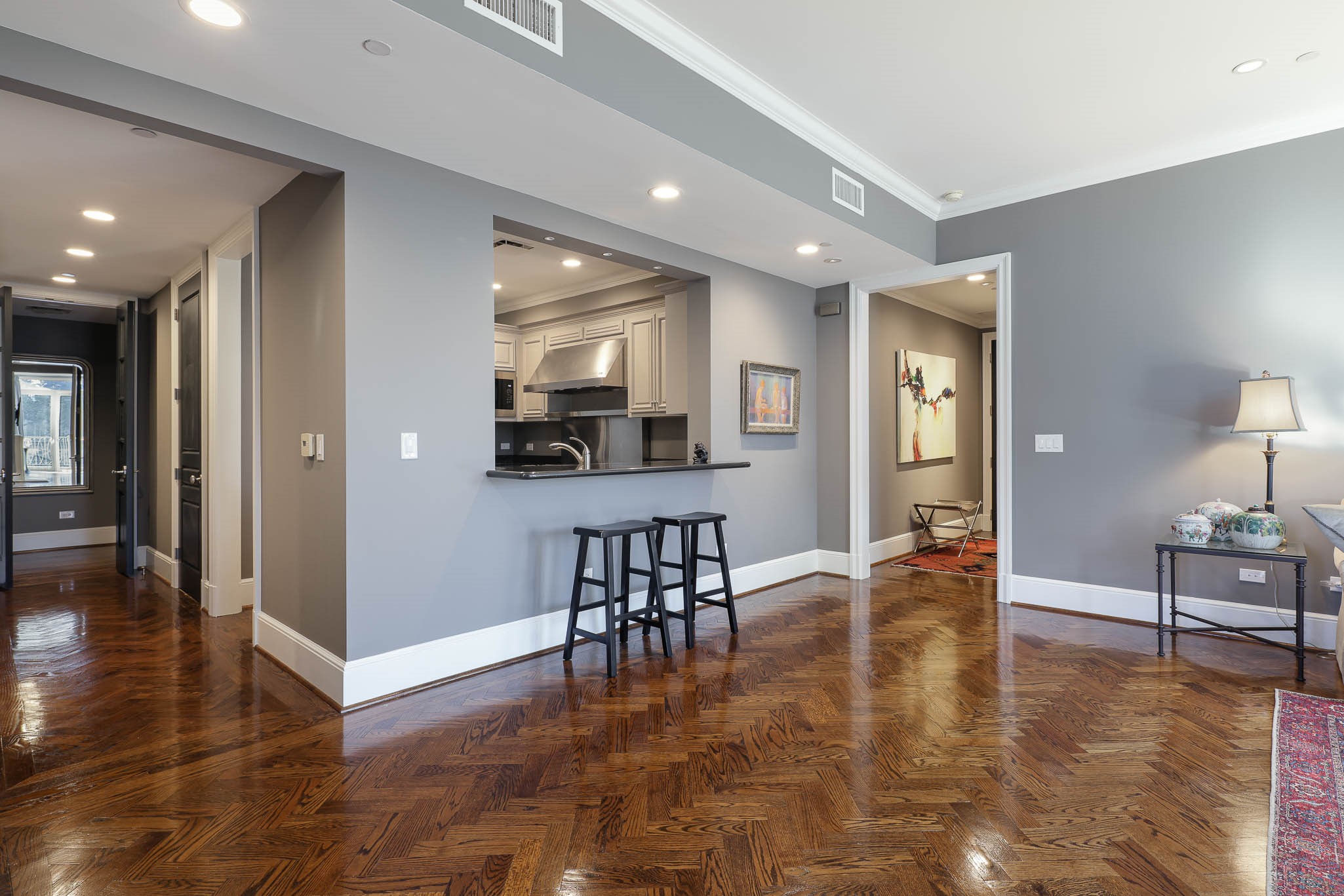 3505 Turtle Creek Boulevard Unit: 4E