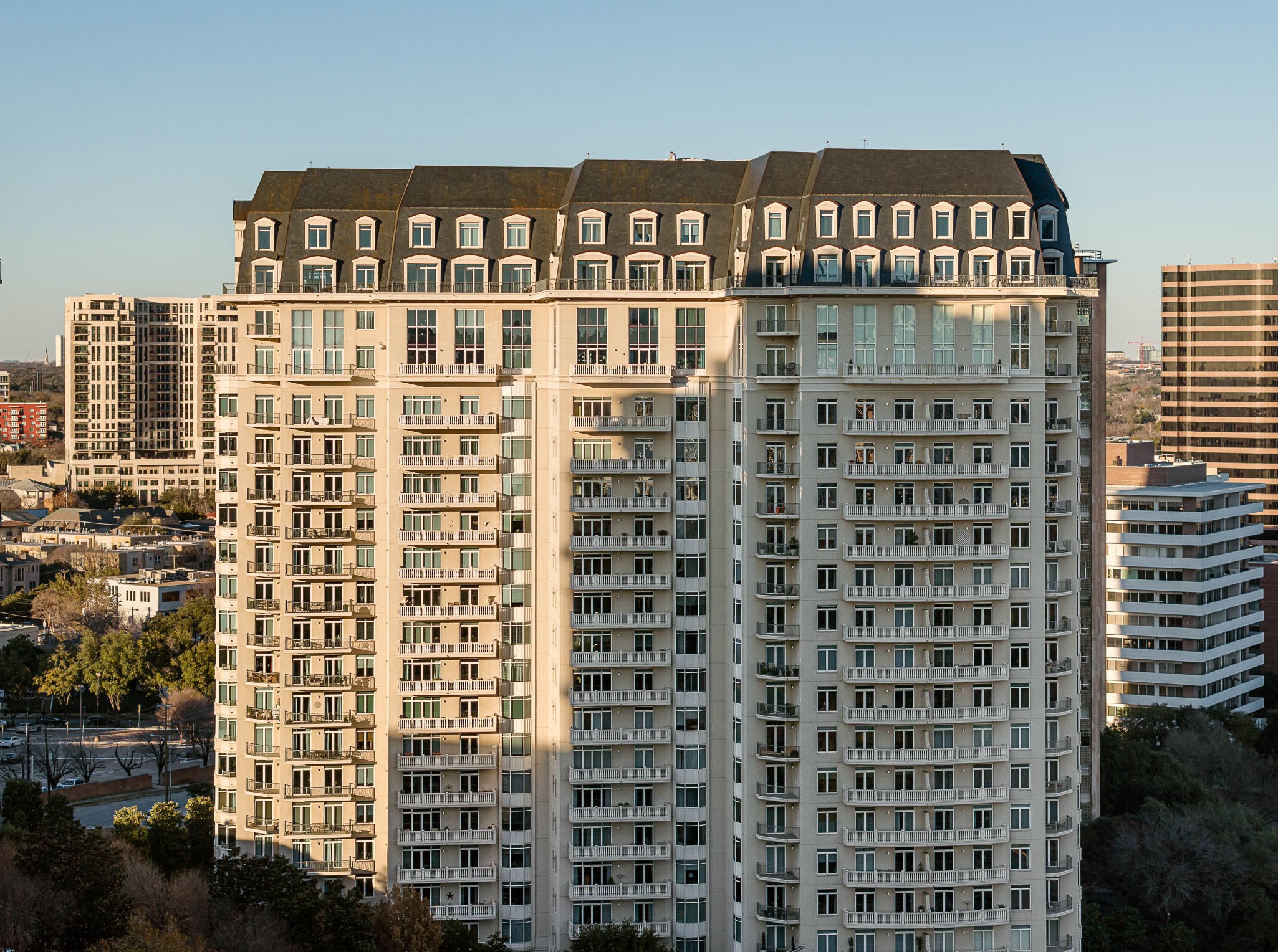 3505 Turtle Creek Boulevard Unit: 4E